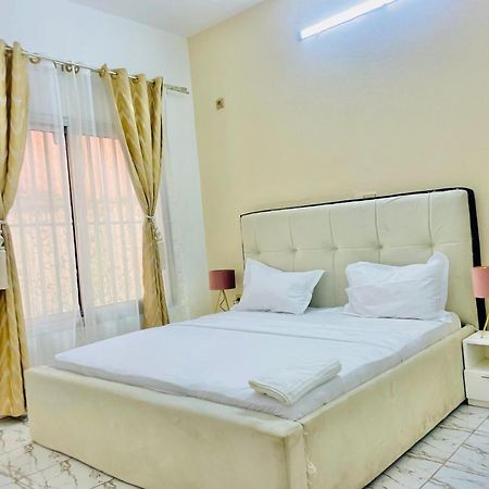 Residence Verone - Appartement Meublés Yaoundé Esterno foto