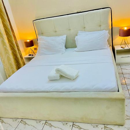 Residence Verone - Appartement Meublés Yaoundé Esterno foto