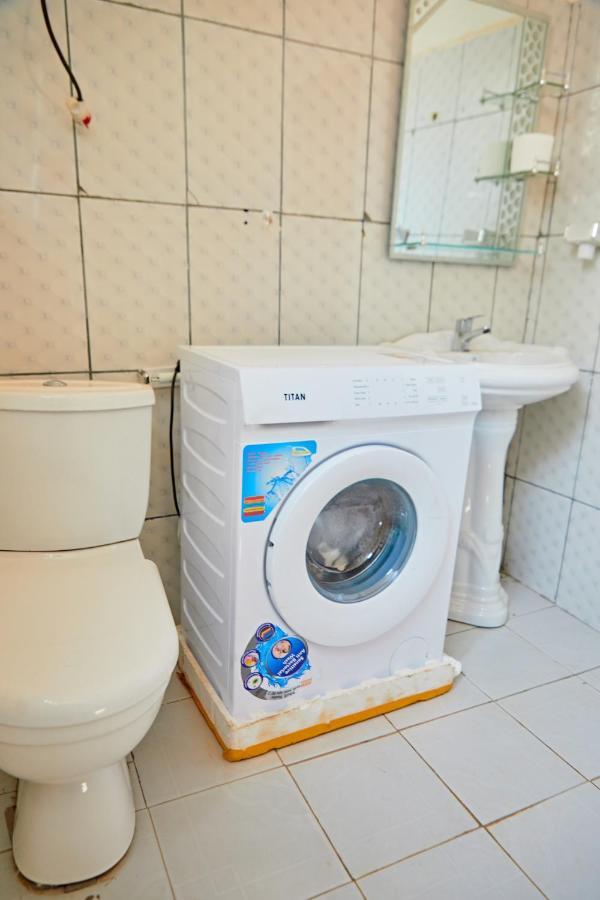 Residence Verone - Appartement Meublés Yaoundé Esterno foto