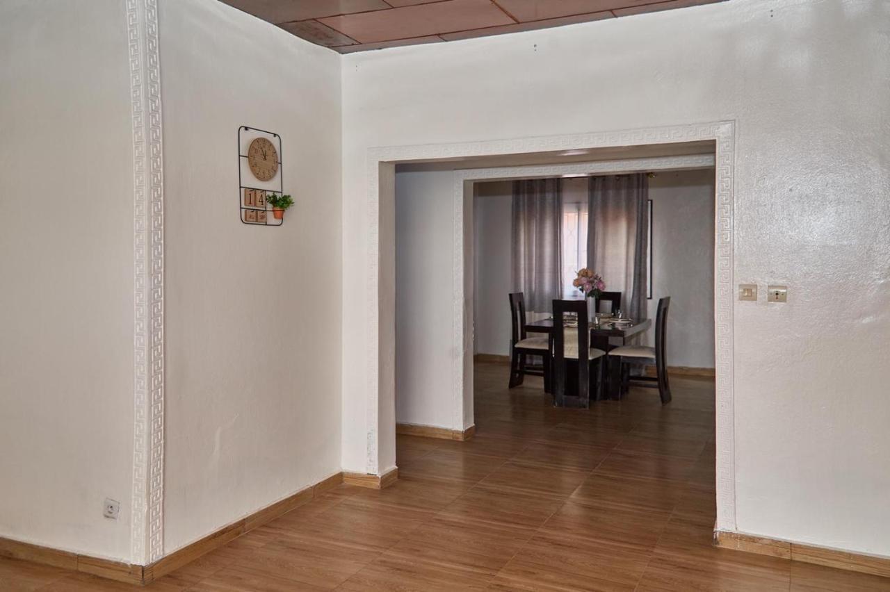 Residence Verone - Appartement Meublés Yaoundé Esterno foto