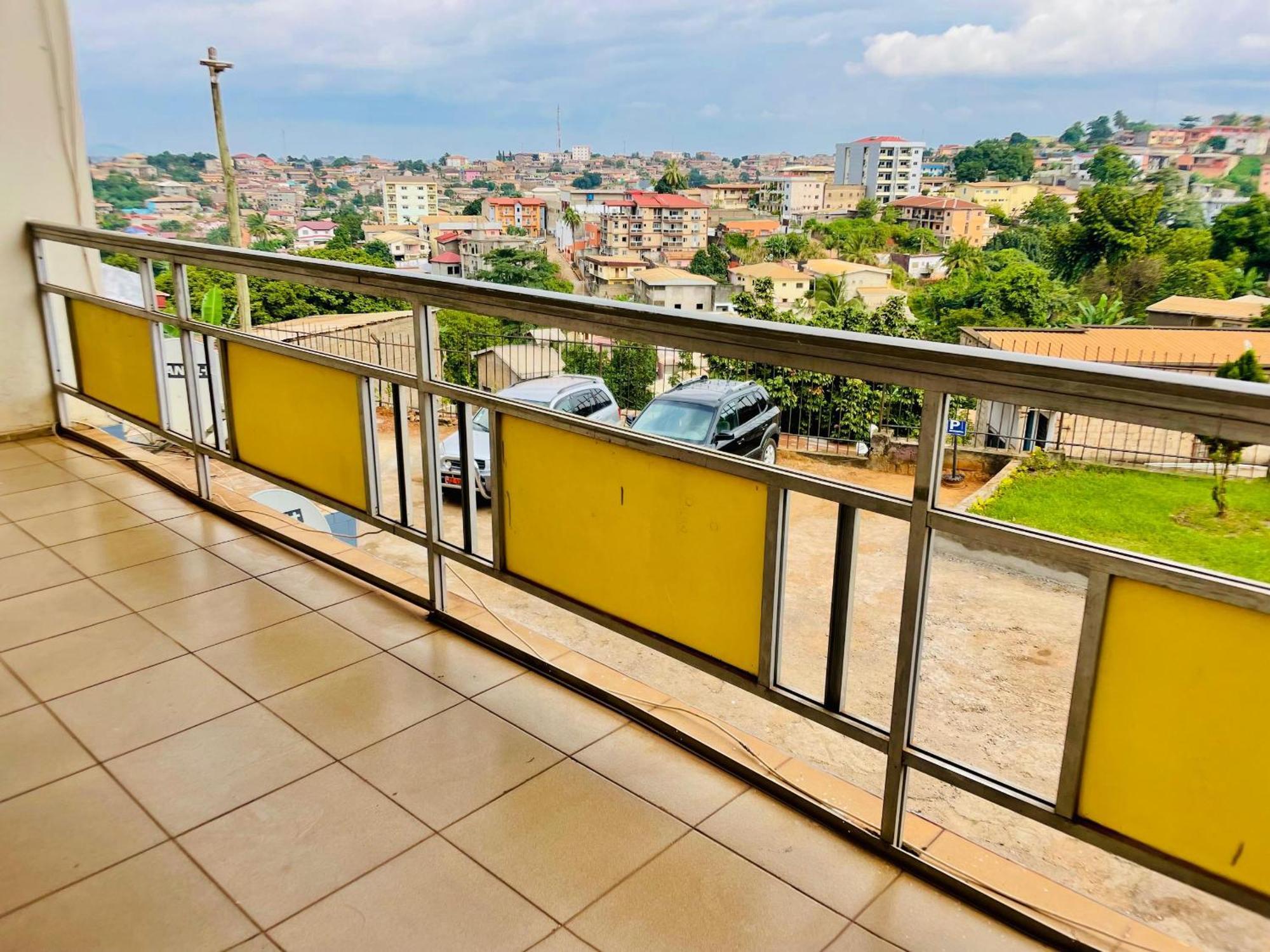 Residence Verone - Appartement Meublés Yaoundé Esterno foto