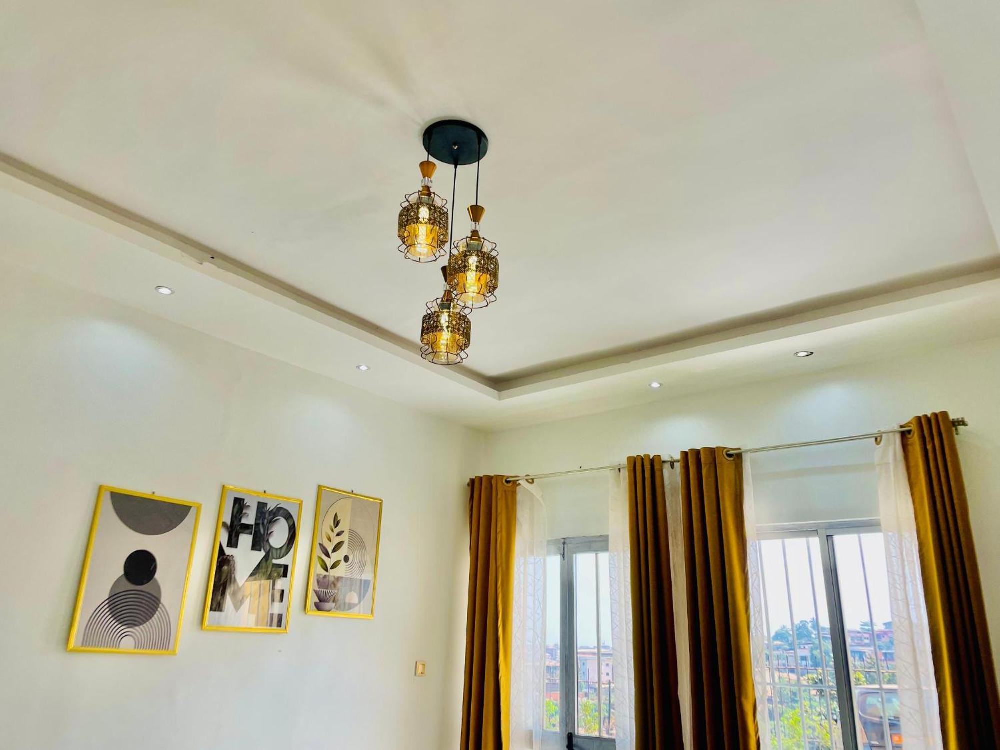Residence Verone - Appartement Meublés Yaoundé Esterno foto