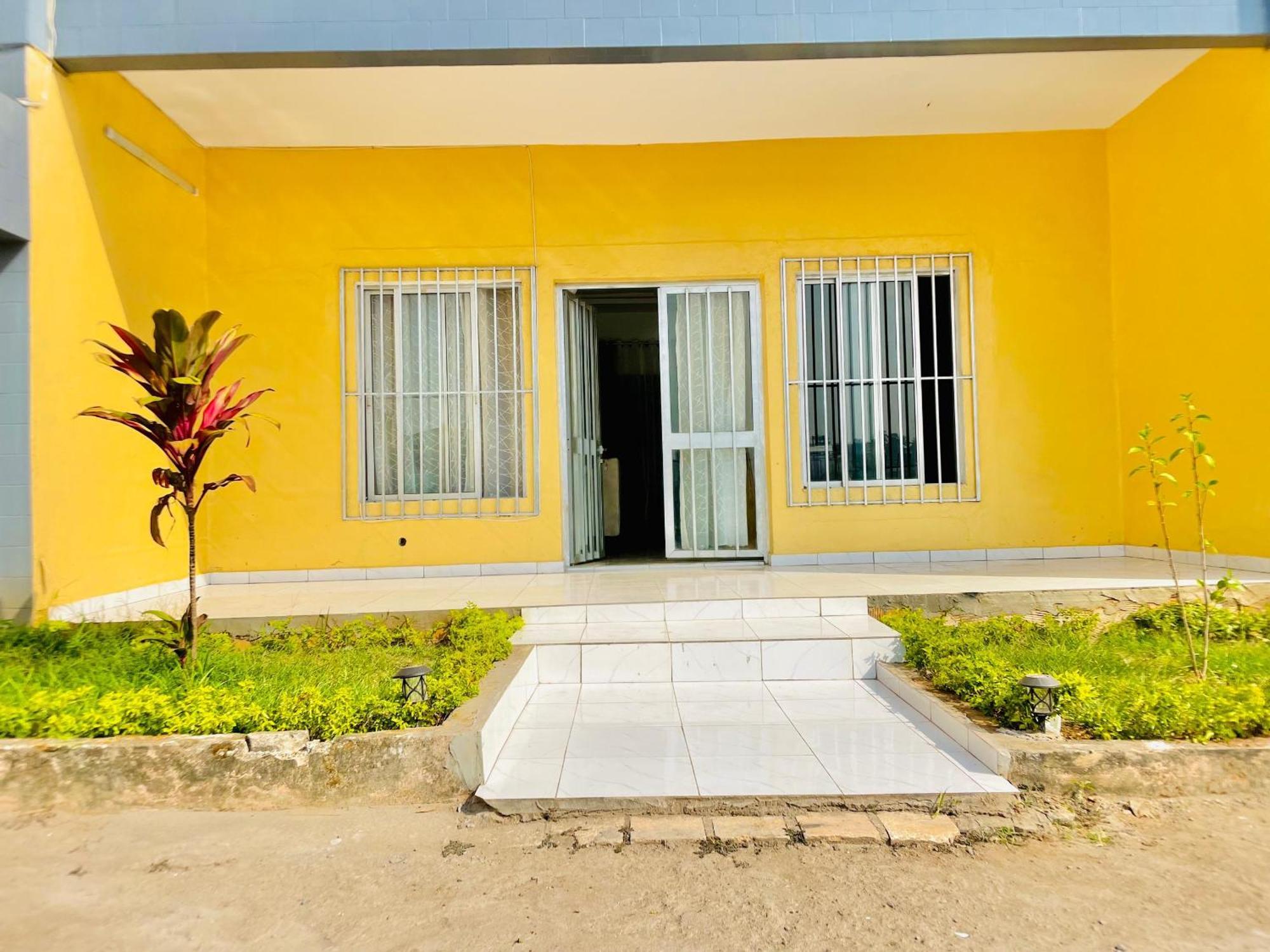 Residence Verone - Appartement Meublés Yaoundé Esterno foto